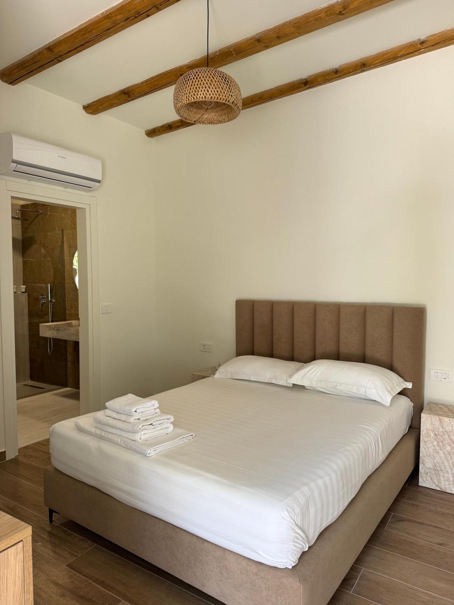 Alevra Hotel Dhermi Exterior photo